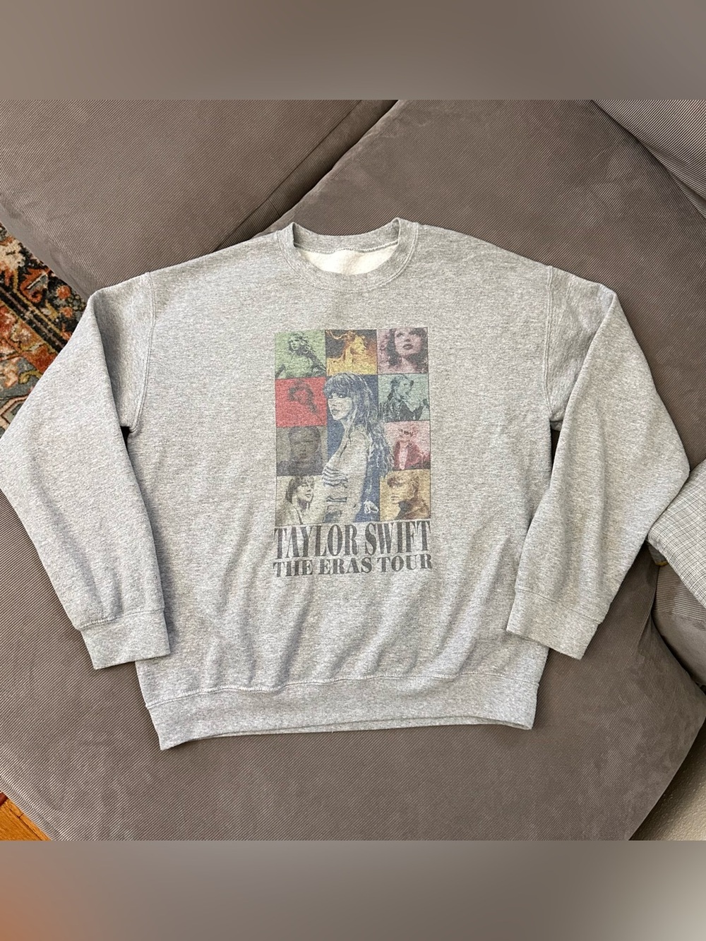 Taylor Swift ‘The Eras Tour’ Crewneck sweatshirt size large